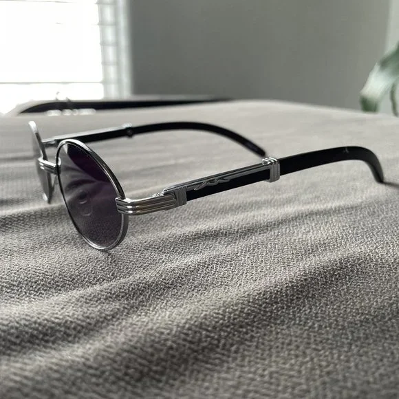 Awesome shades! BRAND NEW!! - Picture 3 of 12